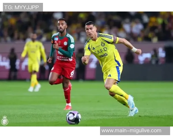 C罗梅开二度助利雅得逆转胜利庆祝照分享展现拼搏精神