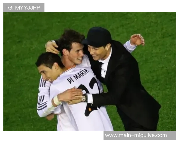 C罗为二女儿庆生送祝福偷穿乔治娜高跟鞋的趣味瞬间 C罗为二女儿庆生送祝福偷穿乔治娜高跟鞋的趣味瞬间