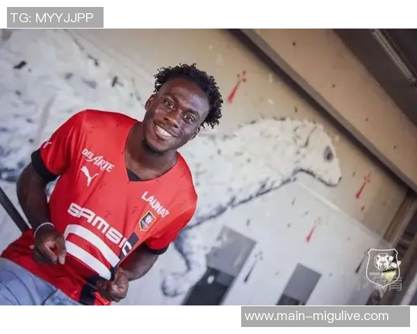 罗马冬季租借前锋卡利穆恩多引关注CEO马萨拉对其充满信心 罗马冬季租借前锋卡利穆恩多引关注CEO马萨拉对其充满信心